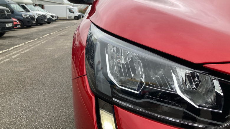 Peugeot 208 1.2 PureTech 100 Allure Premium 5dr Petrol Hatchback